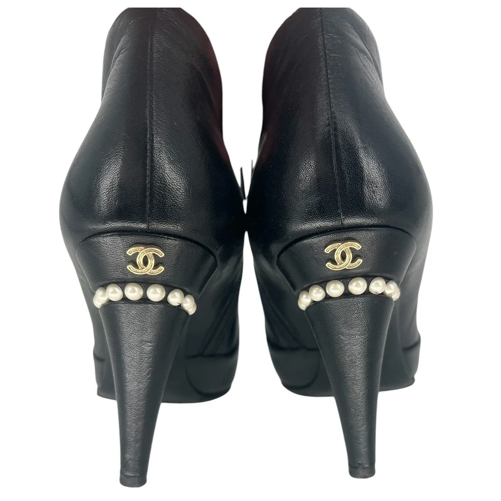 Chanel Pearl‎ CC Cone Heel Ankle Boots Black Leather Pointed Toe Size 39.5